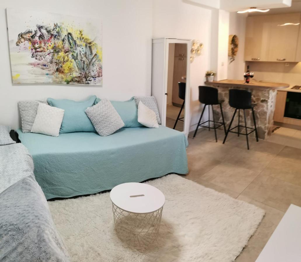Near Beach Studio Каштела Экстерьер фото