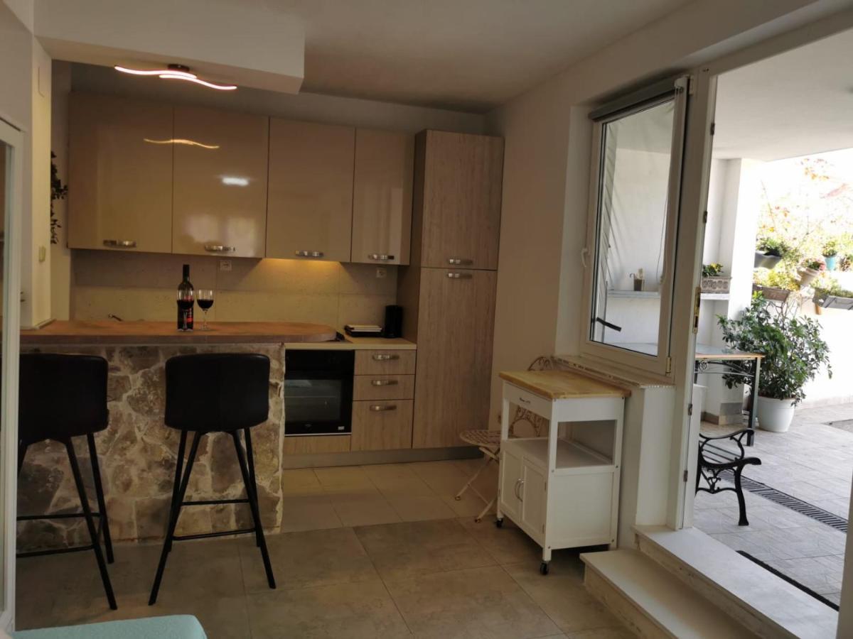 Near Beach Studio Каштела Экстерьер фото