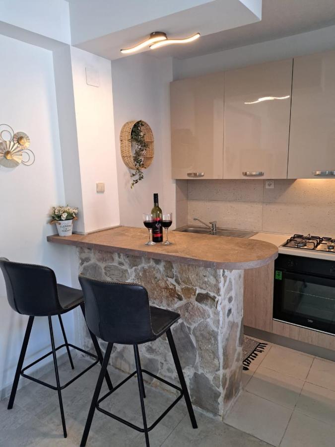 Near Beach Studio Каштела Экстерьер фото